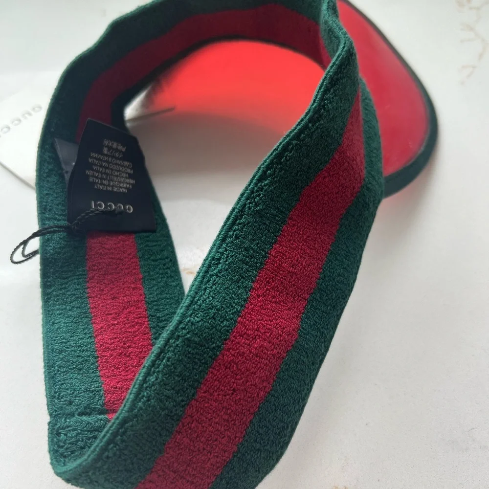 NWT Gucci Green and Red Striped Visor